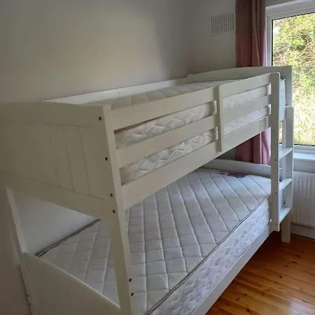 Large 4bed Available Long-term In