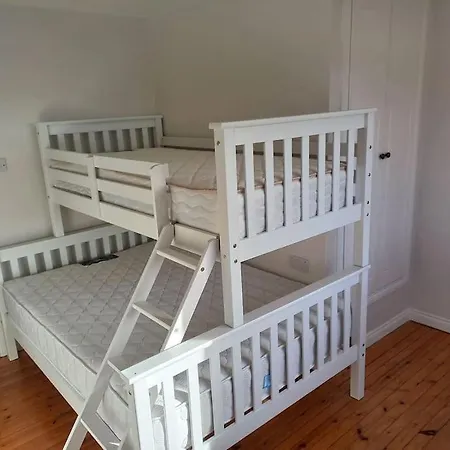 Large 4bed Available Long-term In Villa *