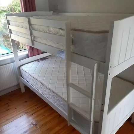 别墅 Large 4bed Available Long-term In *