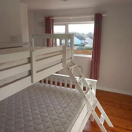 Large 4bed Available Long-term In *