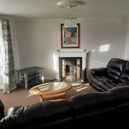 Vila Large 4bed Available Long-term In Letterkenny