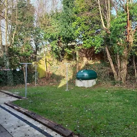 Large 4bed Available Long-term In *