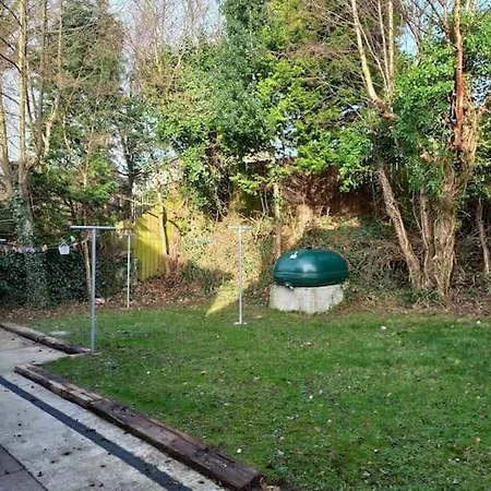 Large 4bed Available Long-term In *