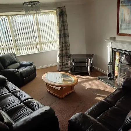 Large 4bed Available Long-term In 别墅